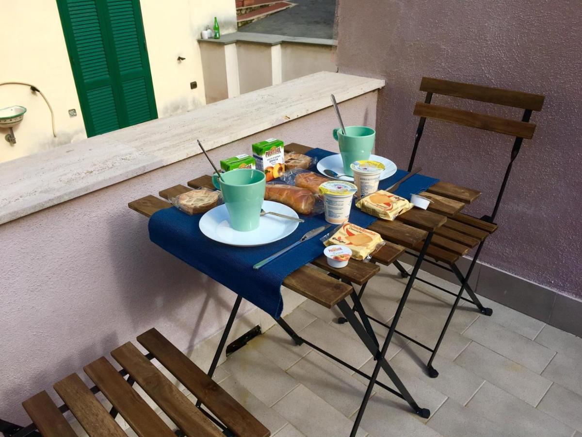 B&B Palazzo Fruscione ซาแลร์โน ภายนอก รูปภาพ