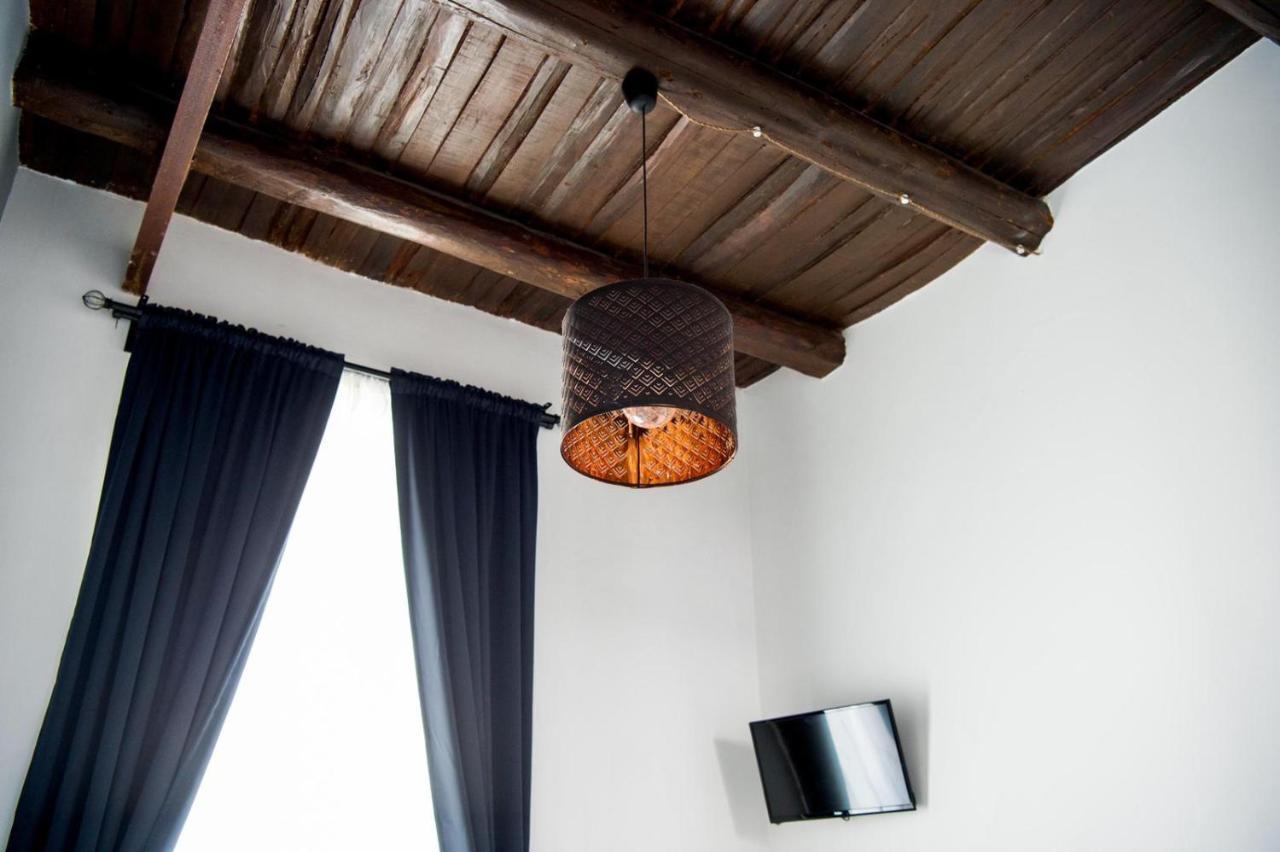 B&B Palazzo Fruscione ซาแลร์โน ห้อง รูปภาพ